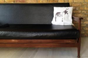 Beautiful Canalside 1-Bedroom Flat with Terrace