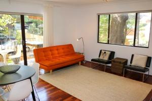 Apartment room in Spacious Apartment in Lane Cove Near CBD