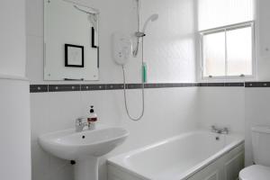 Stylish 2 Bedroom Bruntsfield Apartment in Edinburgh