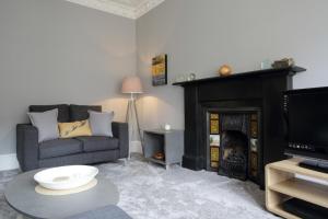 Stylish 2 Bedroom Bruntsfield Apartment in Edinburgh