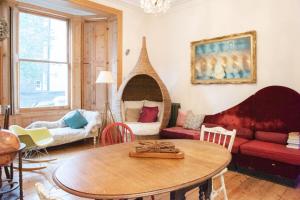 Apartment room in Chic Artistic home in Notting Hill