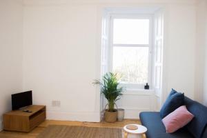 Modern 1 Bedroom Flat In the Heart of Edinburgh