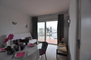 RNET - Sandra II D6 - Roses Santa Margarita