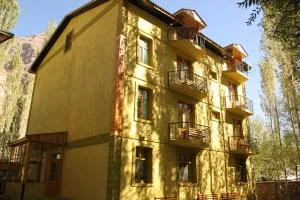 Pamir Alibaba Hotel - Khorog