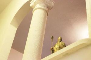 Blue Symphony Old Town