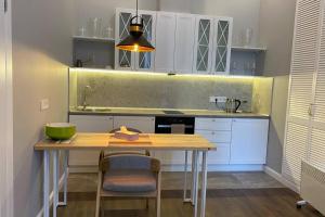 Cвітло є No blackouts Electricity is on Hidden gem with its own private entry at Lypky