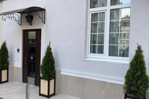 Cвітло є No blackouts Electricity is on Hidden gem with its own private entry at Lypky