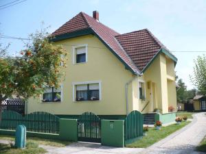 Holiday home BalatonberenyBalaton 18030