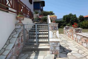 Pleoussa Studio and Apartments Skopelos Greece