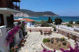 Pleoussa Studio and Apartments Skopelos Greece