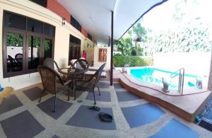 Jungle Village Bungalow