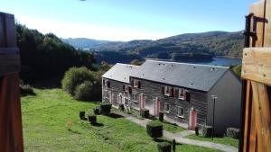 Maisons de vacances Gite du Gua des Brasses au bord du lac de la Raviege : photos des chambres