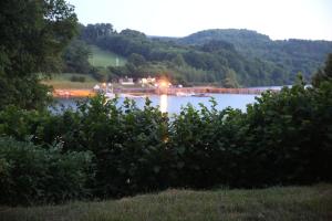 Maisons de vacances Gite du Gua des Brasses au bord du lac de la Raviege : photos des chambres