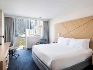 Superior King Room with City and Park View room in Novotel Miami Brickell