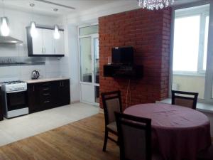 Бруклінський міст.Студія в центрі.