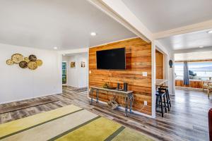 Fishermans Dream Boat House