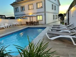 Vivienda adosada con piscina cerca de la playa - Ayós