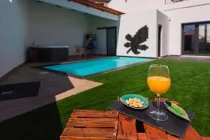 Gamboas Place - Vila Chã