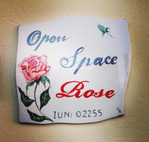 Open Space Rose img45