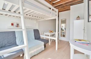 NEW Mezzanine Studio in the Heart of Paris (4F)