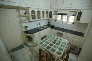 Adams Cottage Kochi