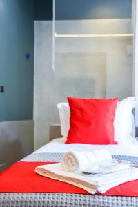 CentraL44 LoL RooM-Ermou Street