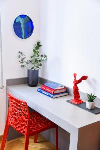 CentraL44 LoL RooM-Ermou Street