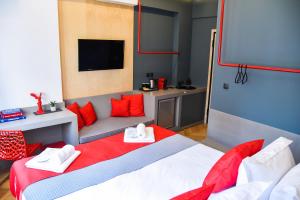 CentraL44 LoL RooM-Ermou Street