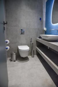 CentraL44 LoL RooM-Ermou Street