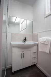 Ms Sophias Studio Apartment