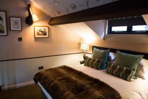 Deluxe King Suite room in Mason's Arms