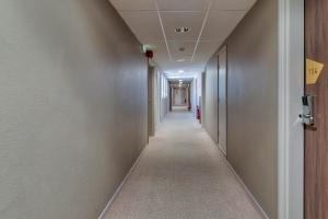 Hotels B&B HOTEL Saint Jean de Luz : photos des chambres