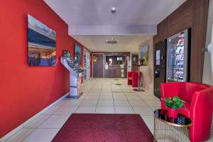 Hotels B&B HOTEL Saint Jean de Luz : photos des chambres