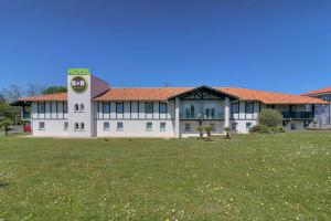 Hotels B&B HOTEL Saint Jean de Luz : photos des chambres