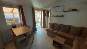 Villages vacances Mobil Home a Condrieu : photos des chambres