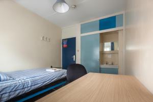 Standard Single Room with Shared Bathroom room in LSE Carr-Saunders Hall