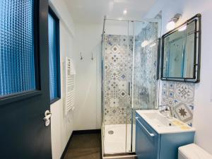 Hotels Hotel Saint-Michel : Chambre Familiale