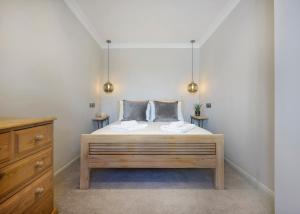 Two-Bedroom House room in Upper Gardner Street - With Free Parking
