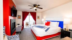 King Room with River View room in Regatta Inn - Adults Only