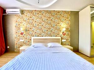 ApartPoltava Світлі та просторі двокімнатні апартаменти в новобудові, закритий паркінг , ЦЕНТР МІСТА, банківський ЧЕК