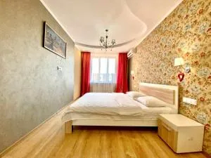 ApartPoltava Світлі та просторі двокімнатні апартаменти в новобудові, закритий паркінг , ЦЕНТР МІСТА, банківський ЧЕК - Semënovka