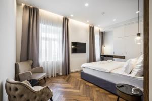 Budapest Eye- Boutique Suites, by BQA