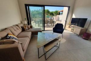 Villa 5***** piscine proche de la plage Cala Rossa