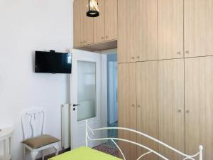 Stylish Home for 6 in Adamas