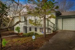 Summercrest Cottage - Hazeldale