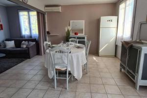 Maisons de vacances Home Charmant des Alpilles : photos des chambres