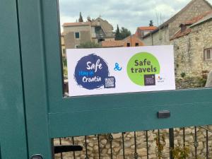 Apartment and Room Nona Stella