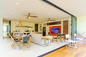 Gorgeous Flowy Space with Wrap-around Private Pool