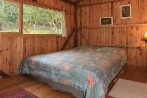 Mindo Eco Suite, Rio y Cascadas