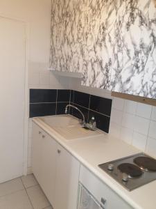 Le Senlipin, studio centre ville, coeur de Senlis, proche parc Asterix